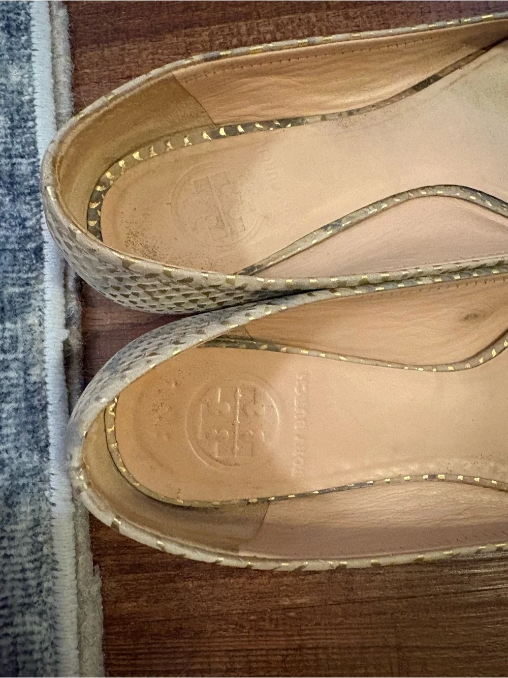 Tory Burch Metallic Gold Python-Embossed Logo Ballet Flats size 8